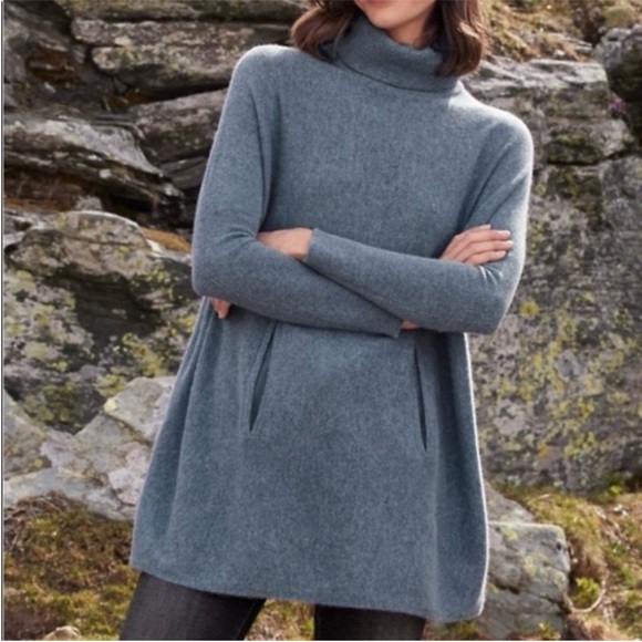 Garnet Hill Cashmere & Wool Blend Oversized Turtleneck Tunic Sweater in Small - Picture 1 of 7